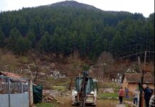 Градежен шут одлаган во и покрај коритото на Зајаска Река причина за поплавите во Кичево