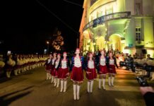 Почнува магијата на древните обичаи со карневали, маски, костими, оган и прошка!