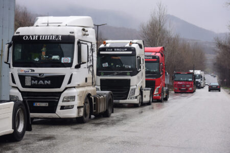 Во вторник ќе се решава судбината на камионџиите од Западен Балкан