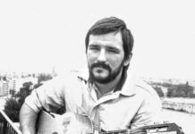 Македонските обожаватели со запалени свеќи, пред платото на Универзална сала – пет тажни години без легендарниот Ѓорѓе Балашевиќ