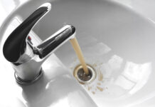 Стручни тимови ќе го испитуваат водоснабдувањето во Струга по енормното загадување