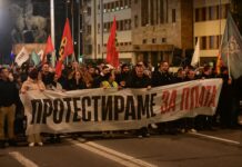 Синдикатите со порака до газдите: Кукате дека нема работници, а не ги плаќате