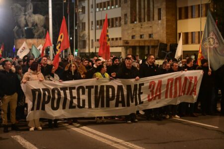 Синдикатите со порака до газдите: Кукате дека нема работници, а не ги плаќате