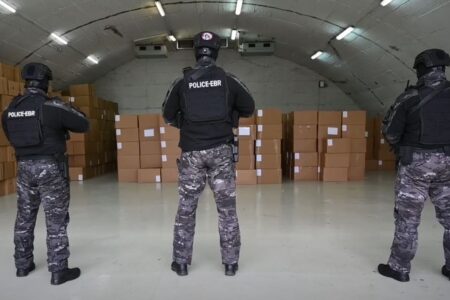 Ќе се „чешлаат“ сите фирми што произведуваат марихуана, премиерот очекува 100 тони заплена!