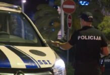 Хаос во центарот на Подгорица: Полицијата го претресува имотот на братот на експретседателот Мило Ѓукановиќ/ВИДЕО