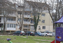 Груби под стража, соседството со потсмев: „внимавајте, има обезбедување“!