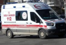 Црн биланс на патиштата во Турција денеска: Во две сообраќајни несреќи загинаа 16 лица, а 30 се повредени