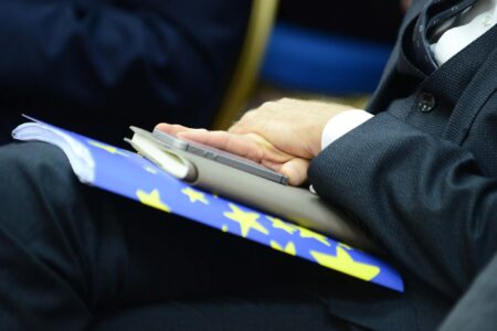 Македонија и ЕУ да се најдат на половина пат – Скопје со дела, Брисел со одговорност