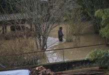 Врне дожд 36-ти ден по ред: Градовите под вода – без струја и вода во западна Франција/ФОТО/ВИДЕО