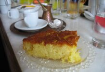 Прочка не може да помине без нешто парено: Раванија – мека, сочна, освежителна, шербетна фантазија