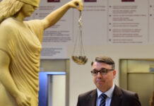 ФИЛКОВ: Не може притворот да е правило за обични луѓе, но не и за Груби!