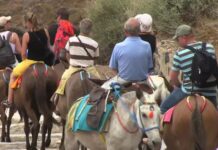 Санторини воведува нови правила: Туристите над 100 килограми повеќе нема да можат да уживаат во една атракција