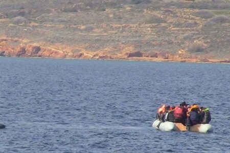 Трагедија во Егејското море: 15 лица загинаа во судир меѓу патролен брод и глисер со мигранти