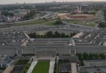 Пентагон ги прекинува стипендиите и обуките со Харвард