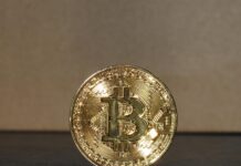 Биткоин „копачи“ краделе струја од трафостаница во Бутел