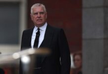 „Ја сардиса монархијата, а се грижи за коњите и автомобилот“: Кралот Чарлс се подготвува за најсуровиот потег кон Ендрју, нема да има милост