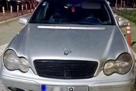 Ги „маскирале“ таблиците за да не ги „уловат“ камерите на „Сејф сити“ – полицијата ги уапси