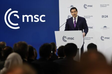 Рубио со топол тон во Минхен, но остра порака!