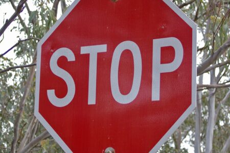 Протестите продолжуваат: Блокада на Плетвар со возила и гуми, прекинат сообраќај на патот Прилеп – Градско