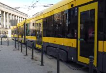 Нова трамвајска несреќа во Сараево, за среќа полесна. Возел трамвај дрогиран, со истечена возачка дозвола и се судрил со автомобил