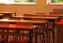 Инцидент на југот на Франција: Ученик сериозно повреди наставничка со нож во средно училиште