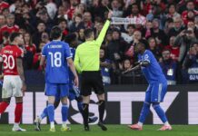 Покривањето на устата со рака или дрес треба да биде забрането и санкционирано