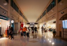 Богатите плаќаат 300.000 евра за евакуација: Се спасува кој може од Блискиот Исток