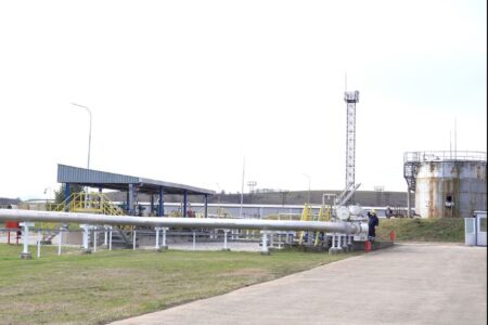 Мицотакис размислува да го посети Скопје, повод е повторното активирање на продуктоводот Солун – Скопје