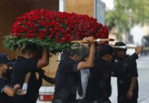 Луксузен погреб на озлогласениот нарко бос: Ел Менчо погребан во златен ковчег