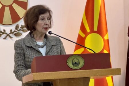 Сиљановска-Давкова по седницата на Советот за безбедност на Македонија: Состојбата е стабилна и нема опасност по безбедноста внатре и во регионот