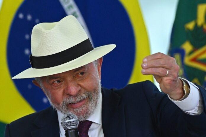 Brazilian President Luiz Inacio Lula da Silva signs Mercosur-EU trade agreement