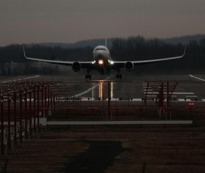 avion poletuva opsta pexels