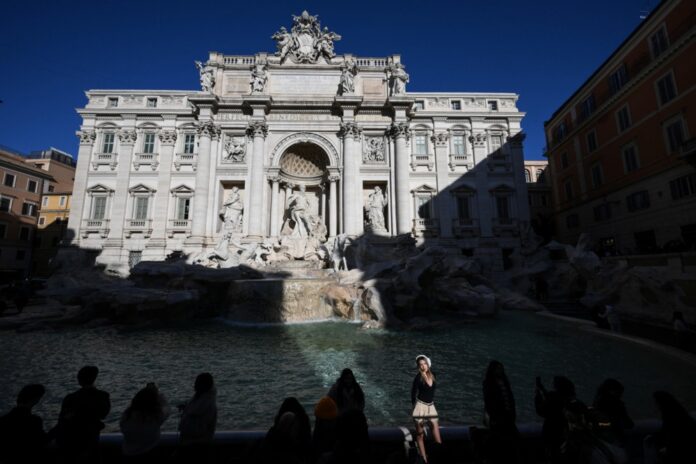 Tourists to pay entry fee for Trevi Fountain basin access from 02 February