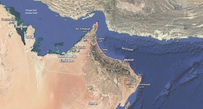 ormuz i omanski zaliv google maps