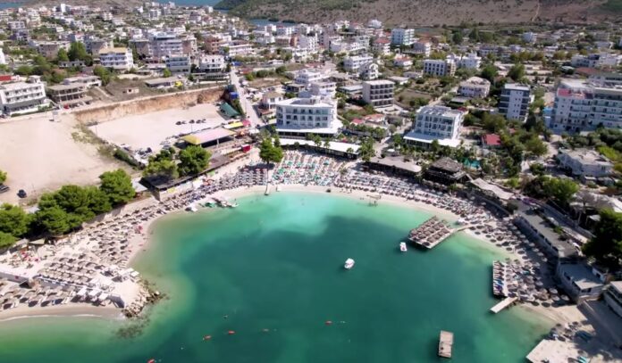 plaza albanija krop
