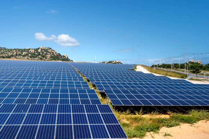 solarni paneli pexels-quang-nguyen-vinh-222549-6876534