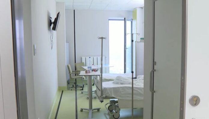 bolnica krevet krop