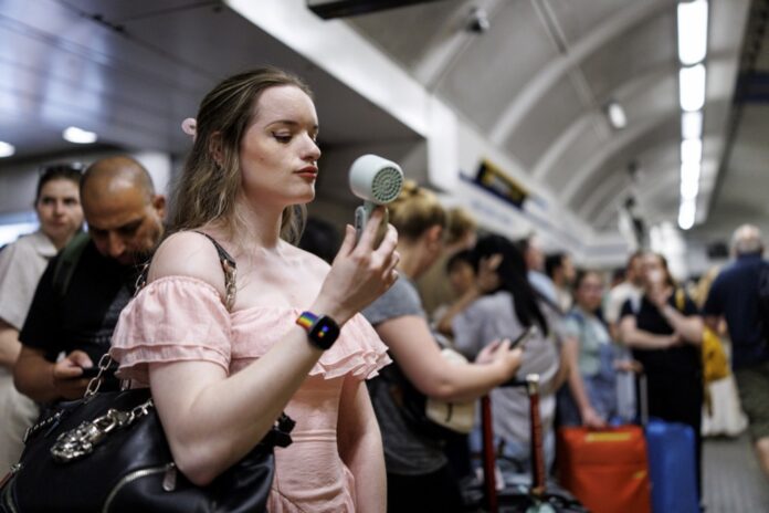 UK breaks hottest May day record again with 35C heat