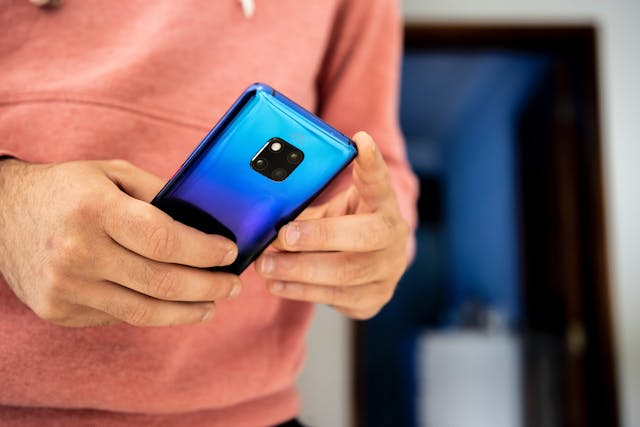 telefon roaming pexels-filipe-alves-3413871-5099867