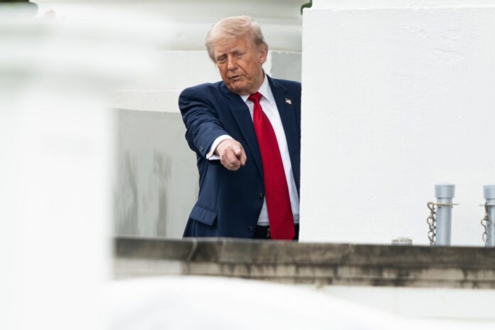 US Pesident Trump returns to the White House