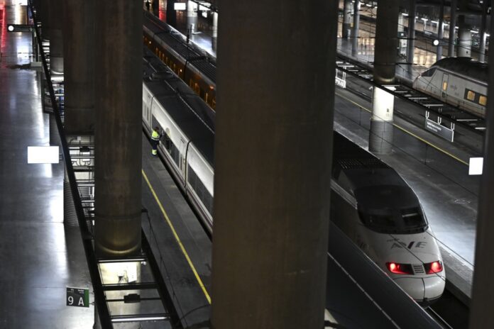 Spanish rail unions announce three-day strike after talks collapse