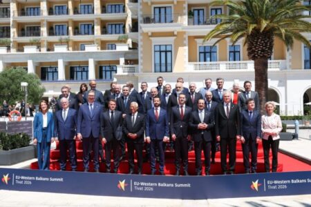 ПОЗИТИВНАТА ЕНЕРГИЈА ОД САМИТОТ ЕУ – ЗАПАДЕН БАЛКАН СЕ ШИРИ ВО РЕГИОНОТ: „Нон-пејперот“ од Тиват донесе видлив оптимизам и во Македонија