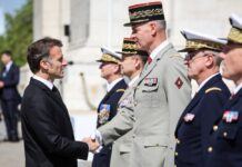 Макрон откри дека не служел во војска: Да служев, ќе ја одбрав пешадијата