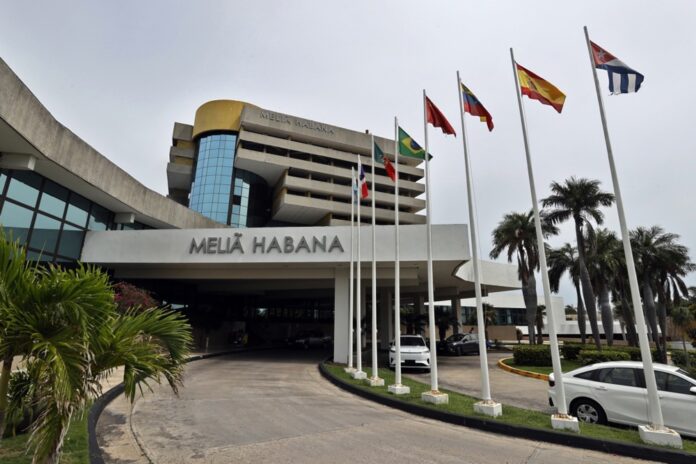 Major international hotel chains announce partial withdrawals from Cuba amid industry shift