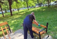 Санирање на постојните и поставување нови клупи, се уредуваат и игралиштата