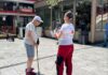 Волонтери на терен делат вода, совети и укажуваат прва помош