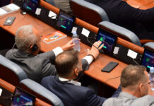 СЕ ИСПОЛНУВААТ ОБВРСКИТЕ ОД РЕФОРМСКАТА АГЕНДА: Изгласани законите за судска, за јавнообвинителска служба, за високи раководители…