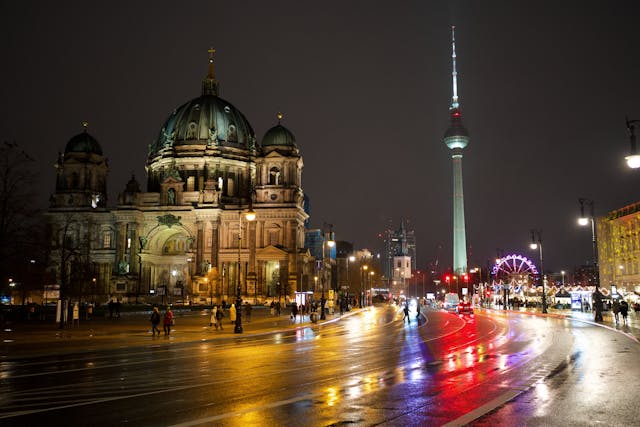 berlin pexels-bluemix-19615598