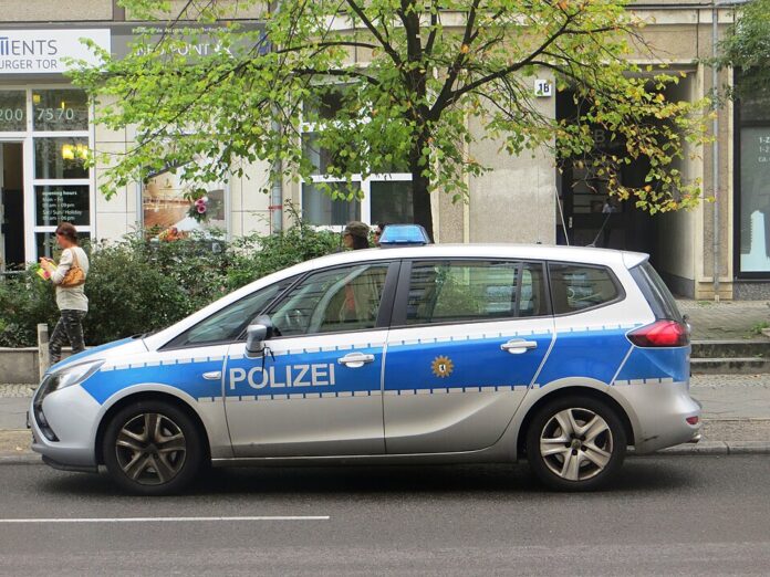 Berlin_police_car_03