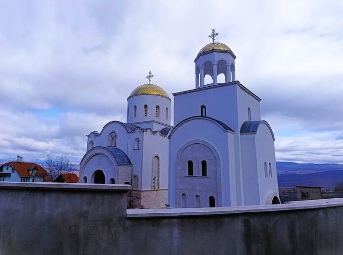 Црква Сцети кирил и медотиј, блатец